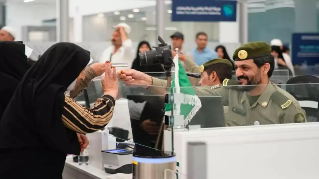 الجوازات السعودية تعلن عن مفاجأة سارة للمقيمين بالتزامن مع حلول عيد الفطر